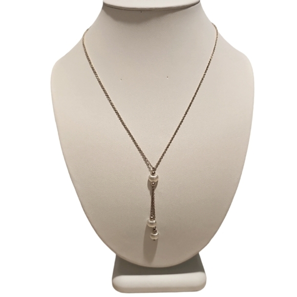 Vintage signed Avon gold and mother of pearl dainty necklace - Picture 1 of 4